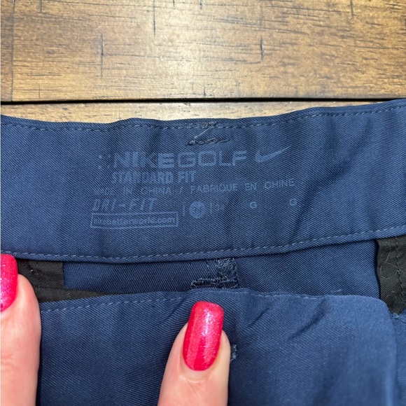 Nike Men's Golf Navy Cargo Shorts - Picture 2 of 4